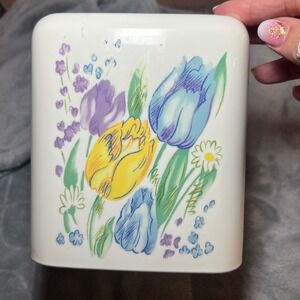 Vintage Floral Tissue Box Cover Plastic Tulip Print Bathroom Decor 6 Inch Square